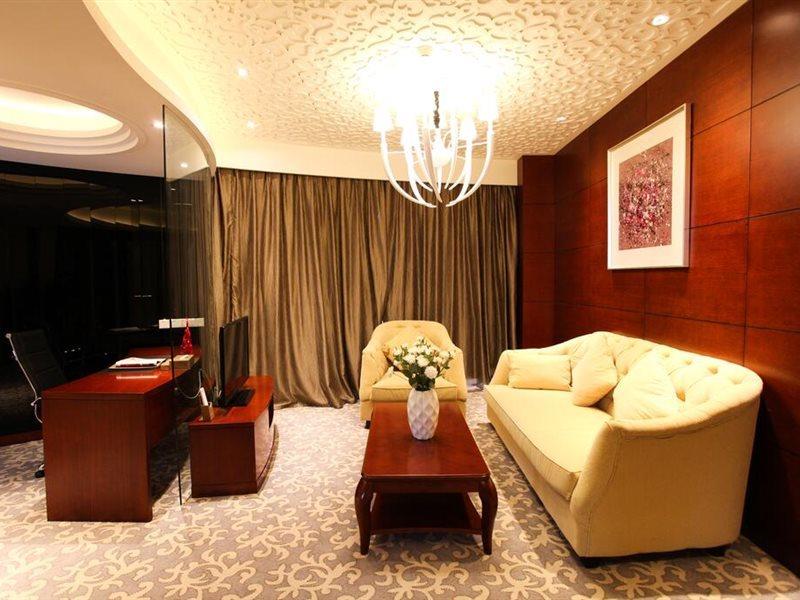 Ramada Yangzhou Baoying Hotell Exteriör bild